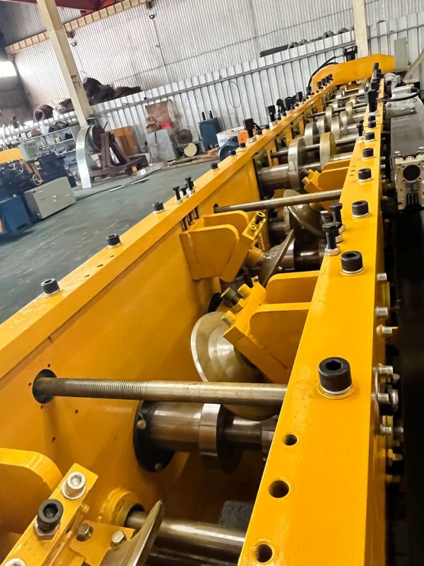 آلة تشكيل العارضة الخشبية ذات العوارض C الأوتوماتيكية بالكامل، وتصنيع الإطارات المعدنية