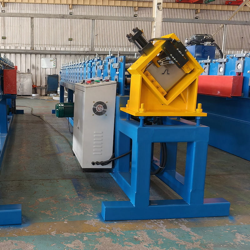 آلة تشكيل قناة أوميغا المعدنية لللفائف، وآلات تشكيل الأعمدة الفولاذية للأسقف