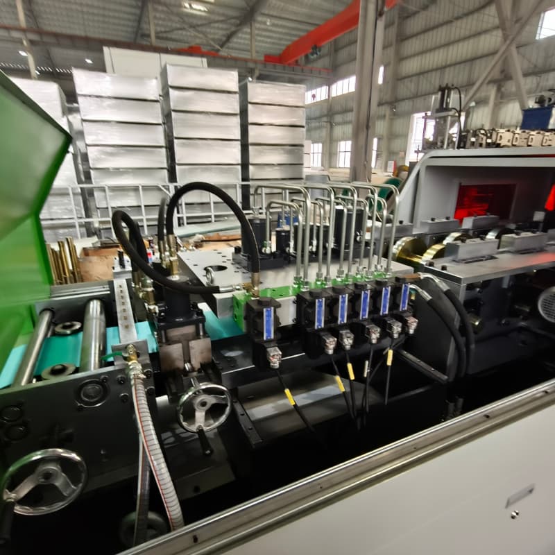 Smooth Surface Finished Purlin Making Equipment Roll Forming Production Line Machine