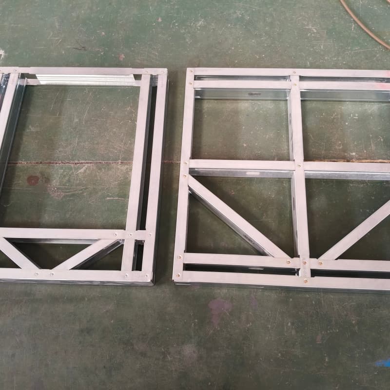 Smooth Surface Finished Purlin Making Equipment Roll Forming Production Line Machine